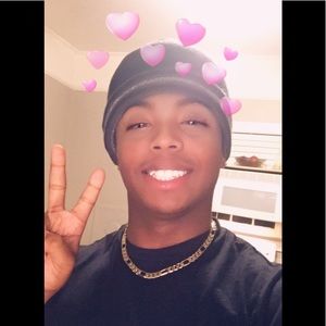 Meet your Posher, Jaron